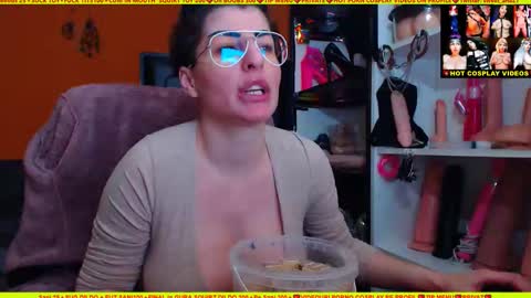 Snapshot of cuminmenowbby chatting on 6, 1, 2025 cuminmenowbby online show from 6, 1, 2025