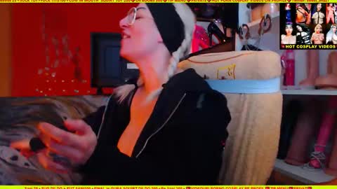 Snapshot of cuminmenowbby chatting on 28, 2, 2025 cuminmenowbby online show from 28, 2, 2025