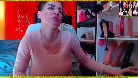 Snapshot of cuminmenowbby chatting on 23, 10, 2025 cuminmenowbby online show from 23, 10, 2025
