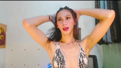 YOUR KWEEN STELLINA online show from 6, 12, 2024