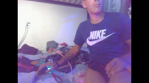 Snapshot of cumslutboi27 chatting on 22, 10, 2025 cumslutboi27 online show from 22, 10, 2025