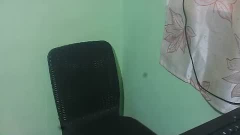 cumwhore4uxox online show from 13, 2, 2026