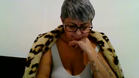 Snapshot of cuplu4346529860 chatting on 1, 12, 2024 couple online show from 1, 12, 2024