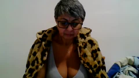 Snapshot of cuplu4346529860 chatting on 3, 12, 2024 couple online show from 3, 12, 2024