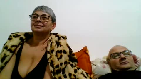 Snapshot of cuplu4346529860 chatting on 19, 12, 2024 couple online show from 19, 12, 2024