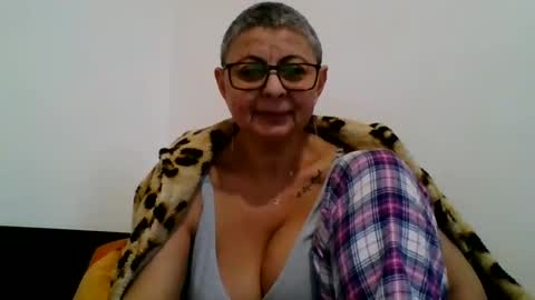 Snapshot of cuplu4346529860 chatting on 21, 1, 2025 couple online show from 21, 1, 2025
