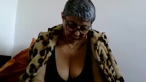 Snapshot of cuplu4346529860 chatting on 5, 3, 2025 couple online show from 5, 3, 2025