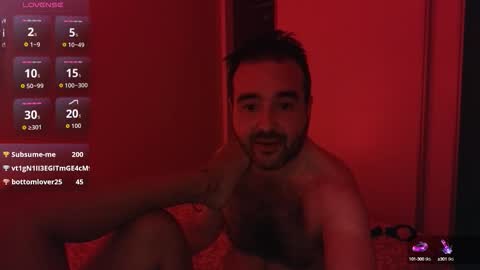 Snapshot of curiosillo1983 chatting on 15, 10, 2025 curiosillo1983 online show from 15, 10, 2025