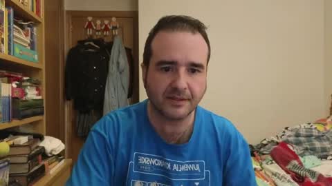 curiosillo1983 online show from 29, 4, 2026