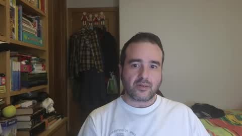 curiosillo1983 online show from 10, 5, 2026