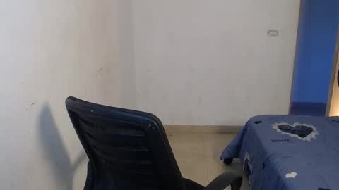 Snapshot of curious_bitch2007 chatting on 17, 11, 2025 Curious bitch2007 online show from 17, 11, 2025