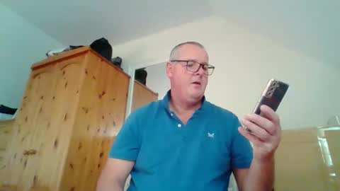 curiousax77 online show from 22, 10, 2025