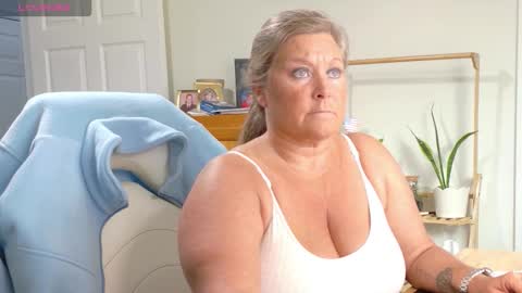 Snapshot of curiouscouple3143 chatting on 11, 2, 2026 curious couple online show from 11, 2, 2026