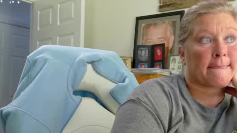 Snapshot of curiouscouple3143 chatting on 2, 6, 2026 curious couple online show from 2, 6, 2026