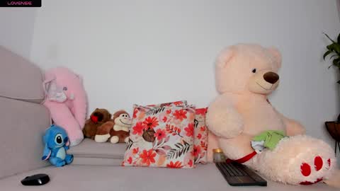 Curly  -  OF- CURLY SWEETT online show from 11, 5, 2026