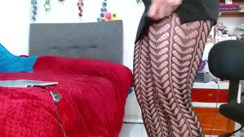 curlybutterfly online show from 17, 10, 2025