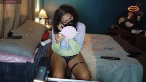 Curlynony online show from 7, 11, 2025