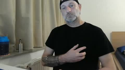 Snapshot of curman85 chatting on 27, 12, 2024 Curman85 online show from 27, 12, 2024