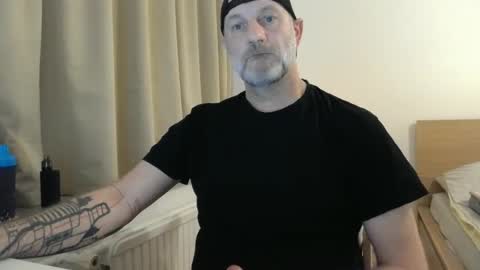 Snapshot of curman85 chatting on 2, 1, 2025 Curman85 online show from 2, 1, 2025