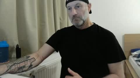 Snapshot of curman85 chatting on 6, 1, 2025 Curman85 online show from 6, 1, 2025