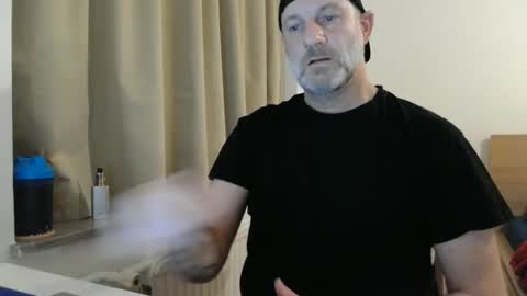 Snapshot of curman85 chatting on 18, 2, 2025 Curman85 online show from 18, 2, 2025