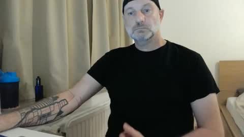 Snapshot of curman85 chatting on 16, 9, 2025 Curman85 online show from 16, 9, 2025