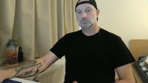 Snapshot of curman85 chatting on 25, 10, 2025 Curman85 online show from 25, 10, 2025