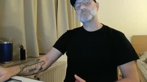 Snapshot of curman85 chatting on 8, 2, 2026 Curman85 online show from 8, 2, 2026