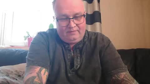 Snapshot of curtus14 chatting on 5, 3, 2025 curtus14 online show from 5, 3, 2025