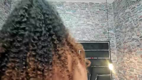 Alyanna  online show from 30, 9, 2025