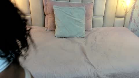 Alyanna  online show from 30, 10, 2025