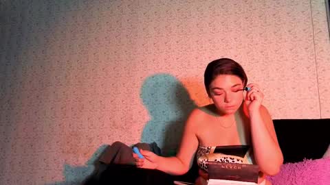 Snapshot of curvy_and_petite11_aws chatting on 5, 10, 2025 curvy_and_petite11_aws online show from 5, 10, 2025