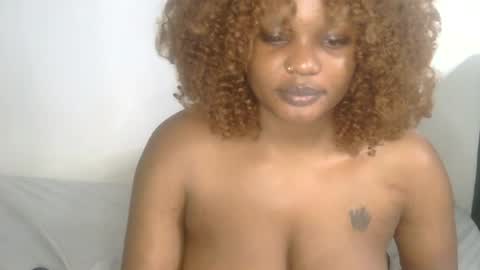 Snapshot of curvy_vee chatting on 26, 6, 2026 vee online show from 26, 6, 2026