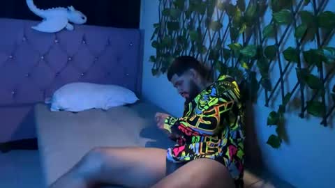 curvyandking online show from 5, 8, 2026