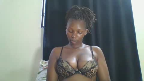 Snapshot of curvybootyj chatting on 18, 1, 2025 CuteJJudy online show from 18, 1, 2025