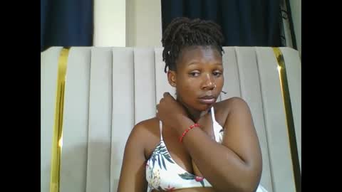 Snapshot of curvybootyj chatting on 26, 1, 2025 CuteJJudy online show from 26, 1, 2025