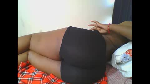 Snapshot of curvybootyj chatting on 1, 2, 2025 CuteJJudy online show from 1, 2, 2025