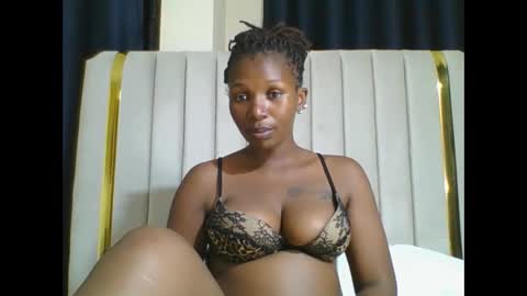 Snapshot of curvybootyj chatting on 2, 2, 2025 CuteJJudy online show from 2, 2, 2025