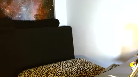 Snapshot of curvycherry4u chatting on 25, 6, 2026 C H E R R Y online show from 25, 6, 2026