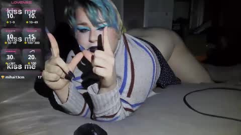 Snapshot of curvygothfemboy chatting on 13, 2, 2025 Curvygothfemboy online show from 13, 2, 2025