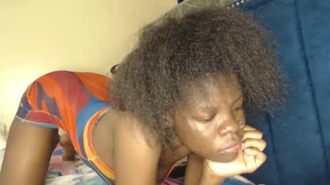 Snapshot of curvyjoan chatting on 2, 2, 2026 curvyjoan online show from 2, 2, 2026