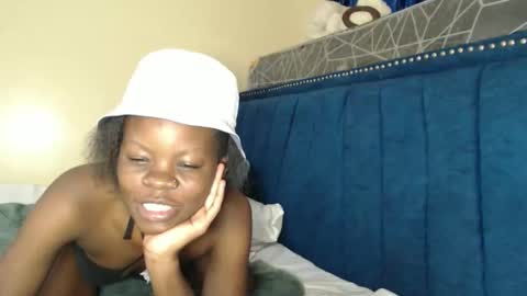 Snapshot of curvyjoan chatting on 19, 2, 2026 curvyjoan online show from 19, 2, 2026