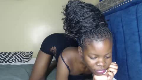 Snapshot of curvyjoan chatting on 16, 4, 2026 curvyjoan online show from 16, 4, 2026