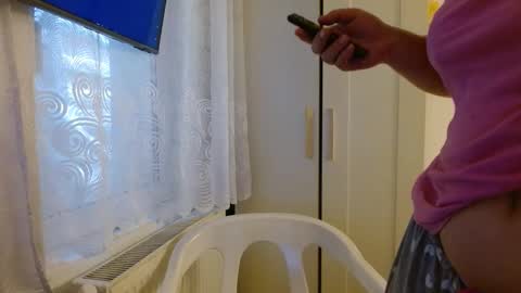 Snapshot of curvymomylore chatting on 2, 2, 2026 Lore online show from 2, 2, 2026