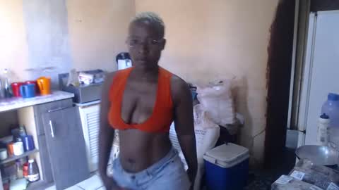 Snapshot of curvypear76x chatting on 4, 12, 2024 curvypear76x online show from 4, 12, 2024