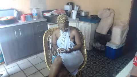 Snapshot of curvypear76x chatting on 30, 12, 2024 curvypear76x online show from 30, 12, 2024