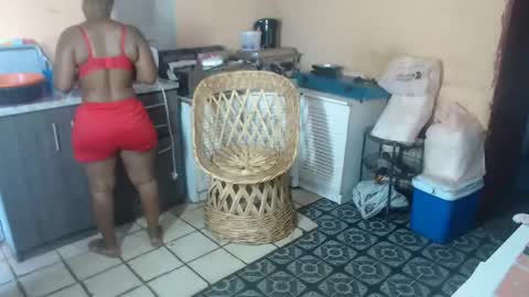 Snapshot of curvypear76x chatting on 9, 1, 2025 curvypear76x online show from 9, 1, 2025