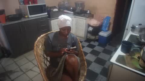 Snapshot of curvypear76x chatting on 17, 9, 2025 curvypear76x online show from 17, 9, 2025