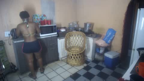 Snapshot of curvypear76x chatting on 19, 9, 2025 curvypear76x online show from 19, 9, 2025