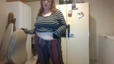 Snapshot of curvyplayday chatting on 18, 9, 2025 dahlia -kim online show from 18, 9, 2025